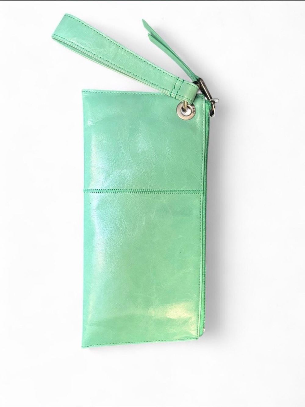 HOBO Leather Wristlet Clutch in Mint